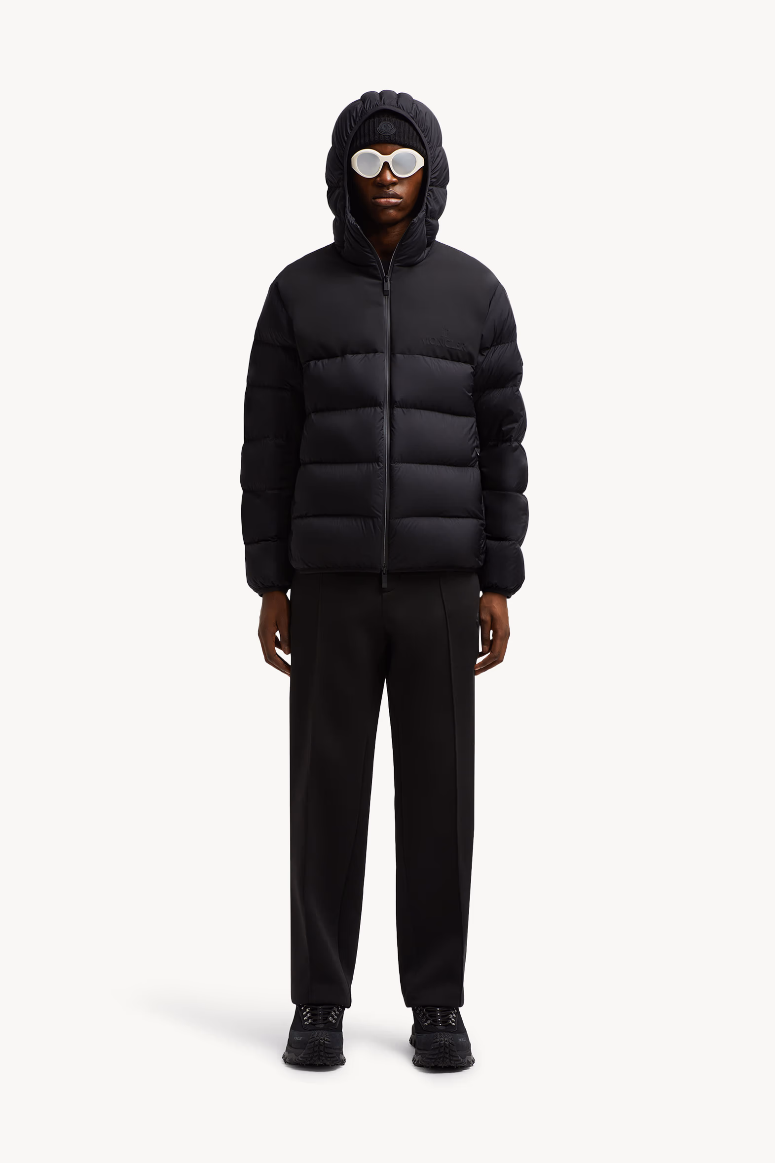 Plumífero corto con capucha Veumont Hombre Negro Moncler 0